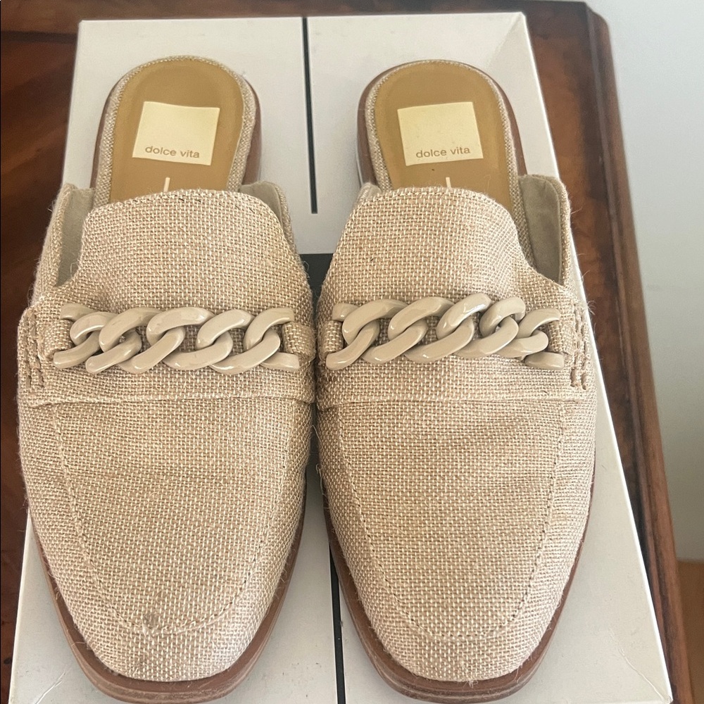 Dolce Vita Women's Cream Mules with Chain Accent